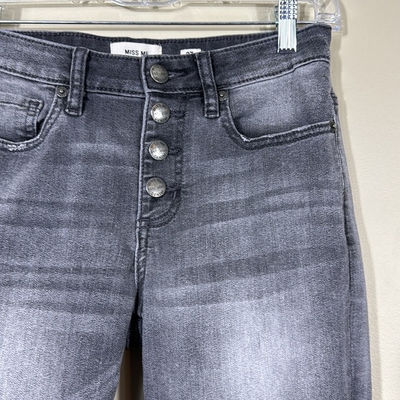 MISS ME Mid-Rise Cropped Jeans Women's Size 27 straight Spring! - Picture 3 of 10